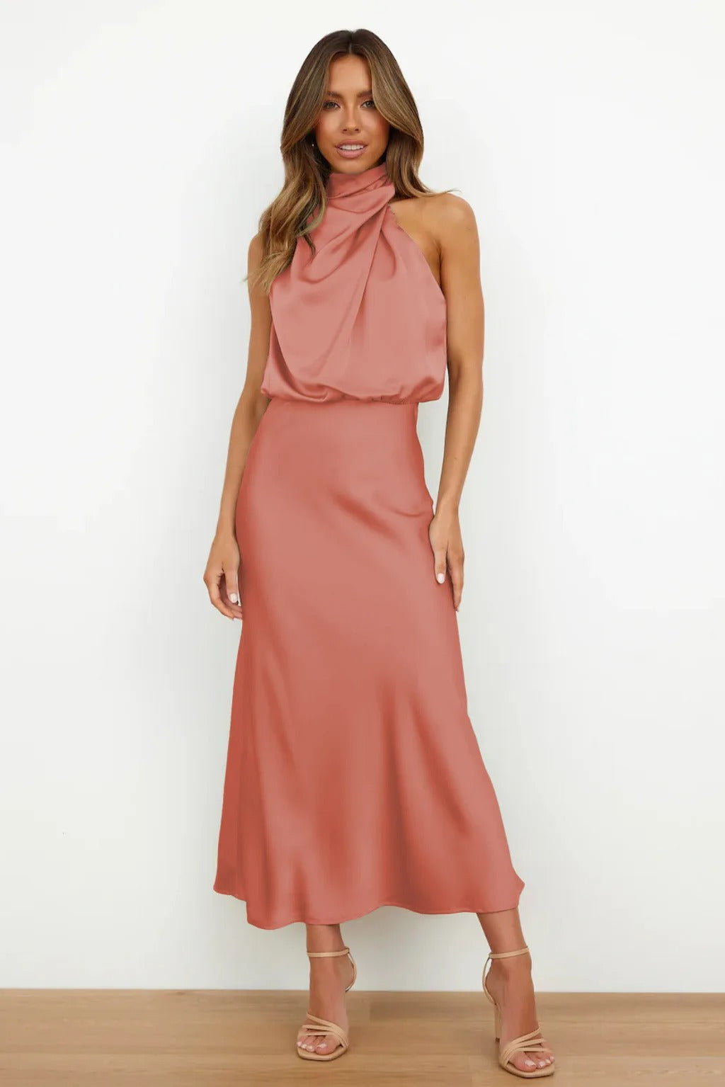 Serenya | Glanzvolle Satin-Grazia