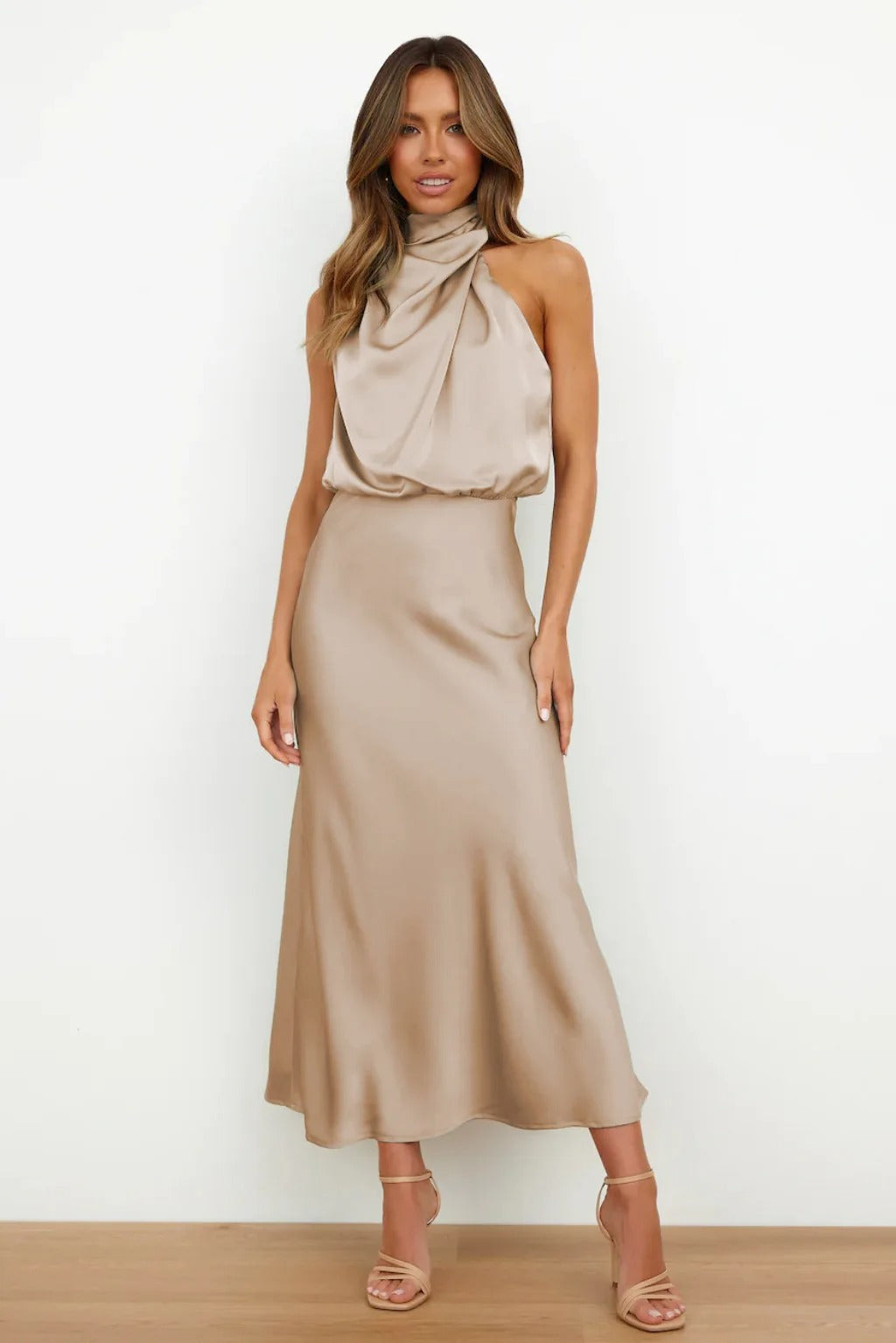 Serenya | Glanzvolle Satin-Grazia