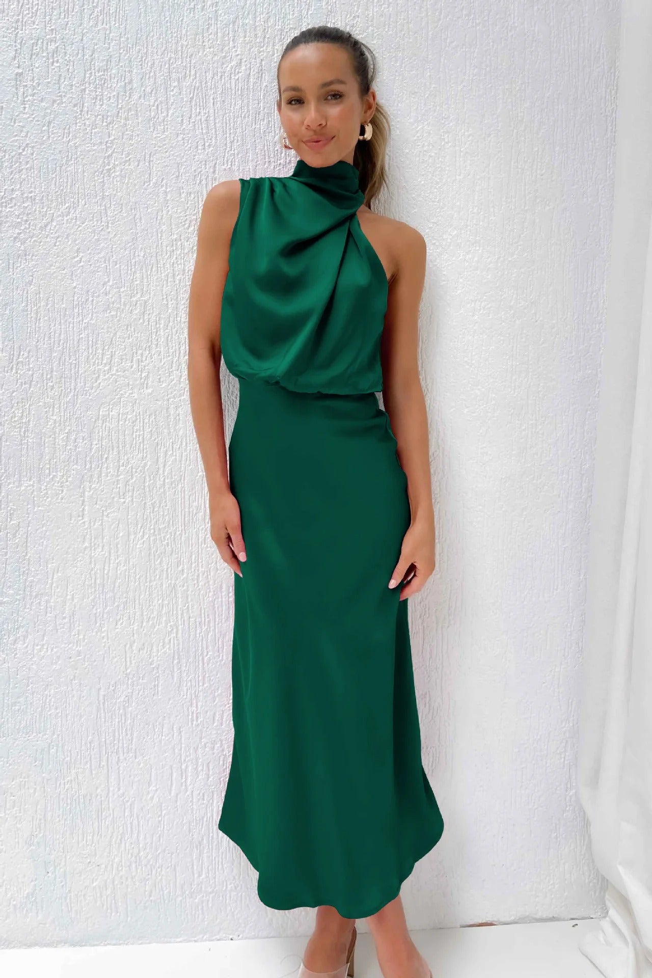 Serenya | Glanzvolle Satin-Grazia